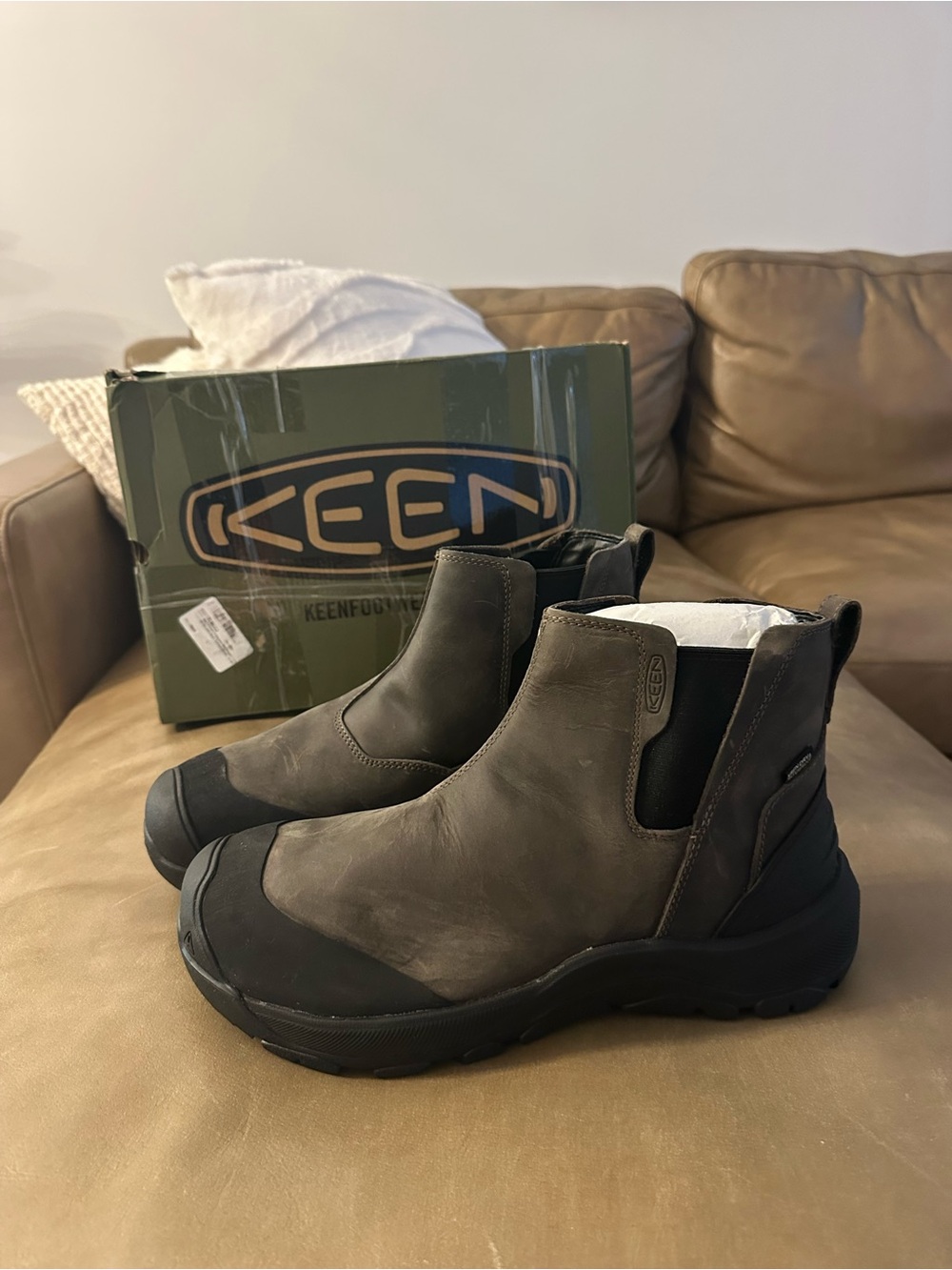 Keen Men's Anchorage Waterproof Chelsea Boots